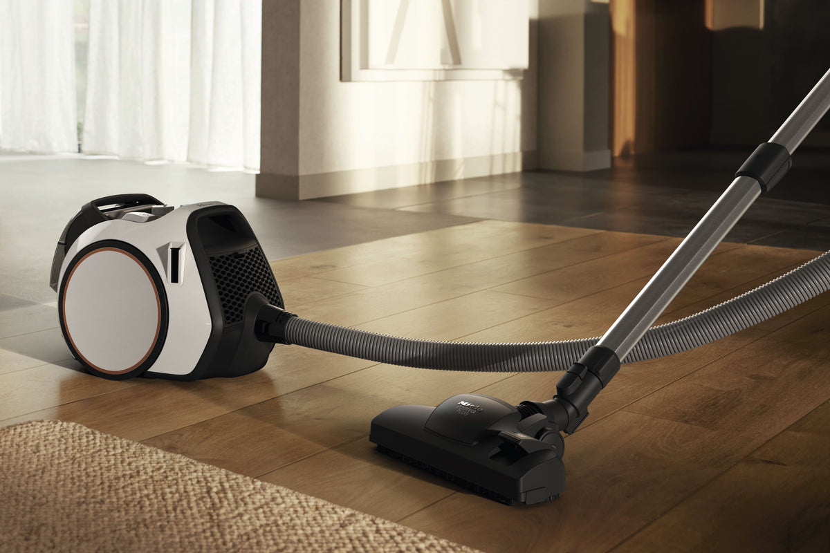 Miele Boost CX1 CarCare Lotosweiß